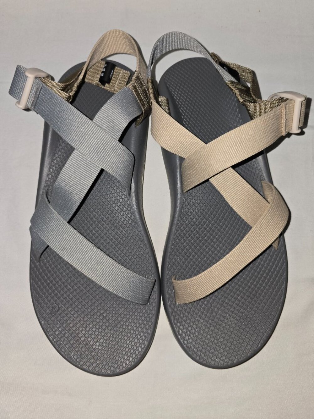 Chaco Men’s Z/1 Classic Two Tone Earth Gray / Cream Sandals Size 12 Regular